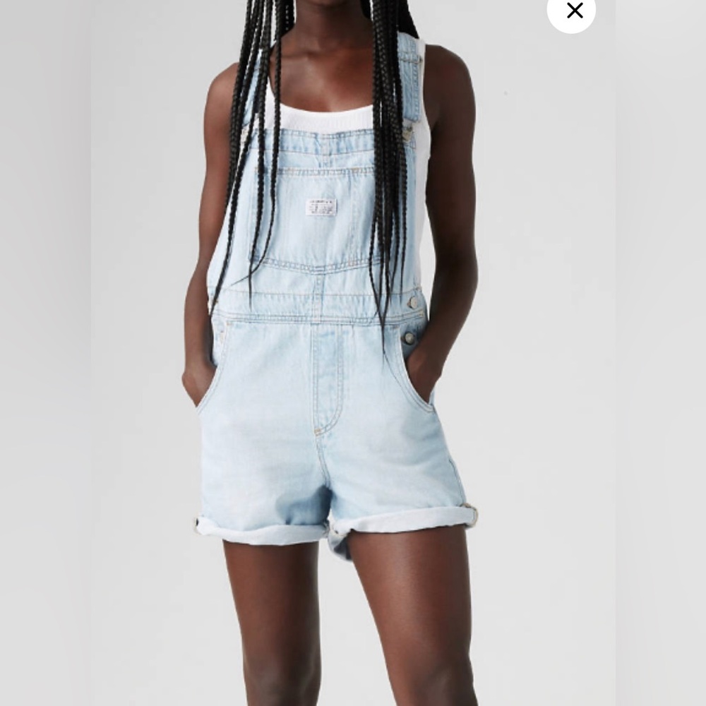 Levi short overalls size medium